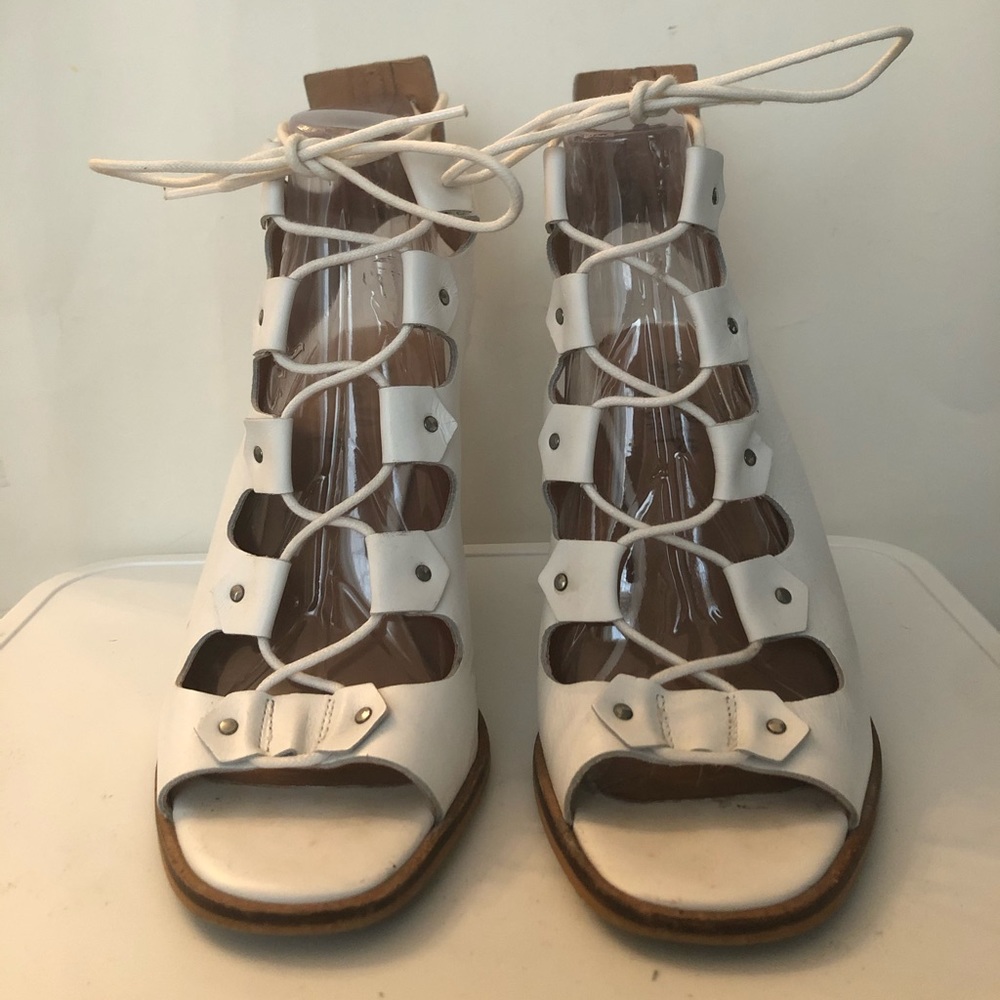 Genuine Leather Shellys London Sandals 9